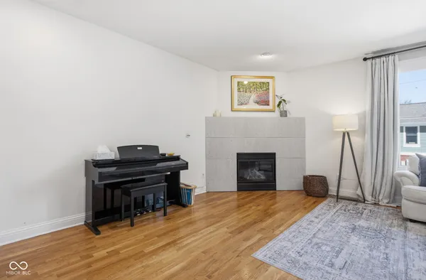 $2,600 | 228 East St Joseph Street, Indianapolis, IN 46202