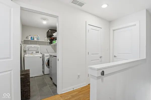 $2,600 | 228 East St Joseph Street, Indianapolis, IN 46202