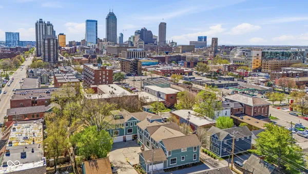 $2,600 | 228 East St Joseph Street, Indianapolis, IN 46202