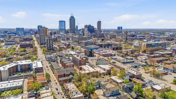 $2,600 | 228 East St Joseph Street, Indianapolis, IN 46202