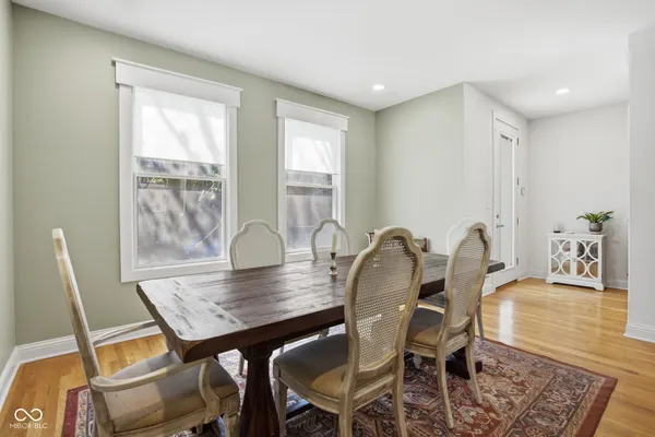 $2,600 | 228 East St Joseph Street, Indianapolis, IN 46202