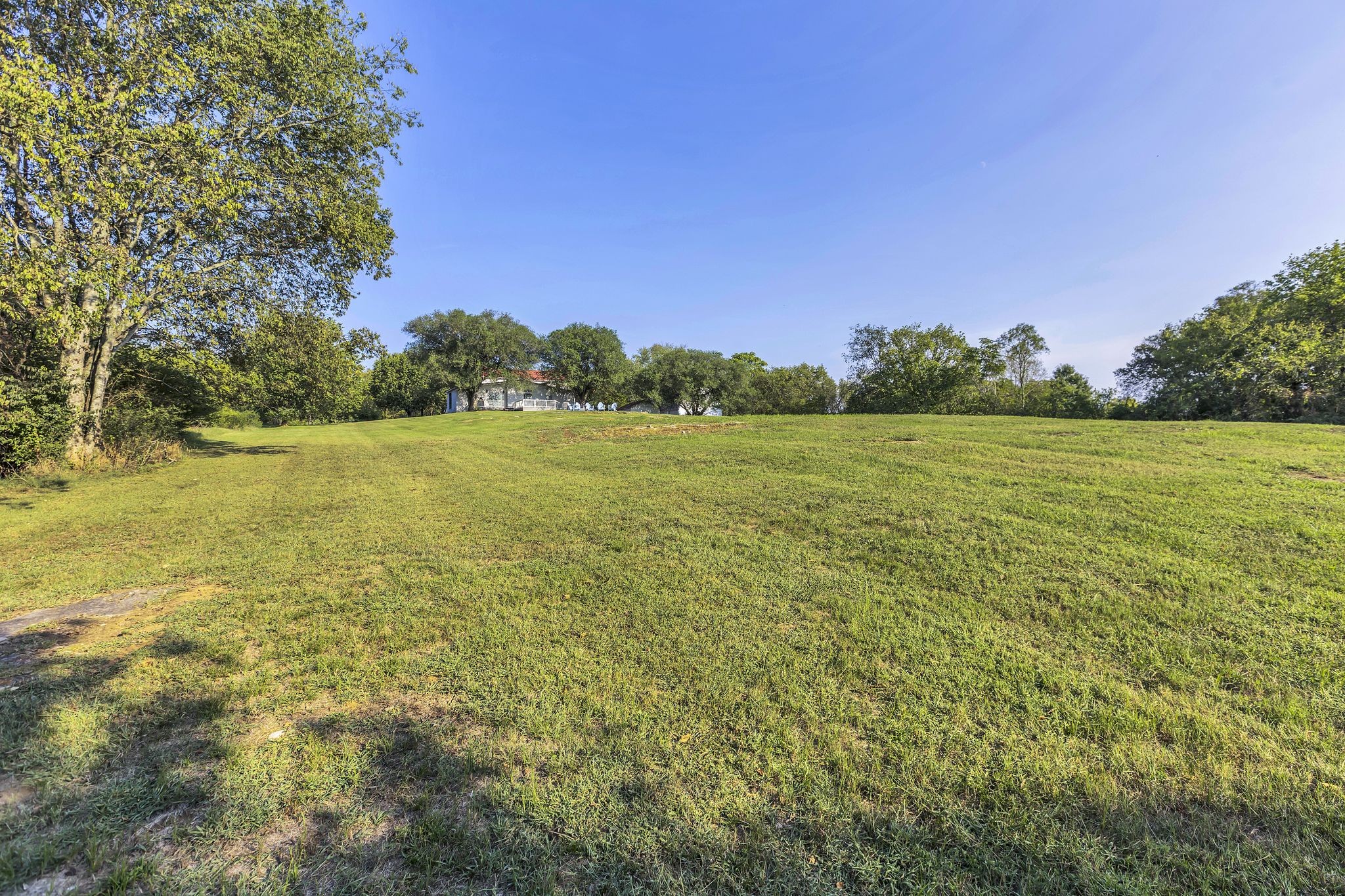3798 McCandless Road Columbia, TN 38401 - Photo 26 of 28 a view of an ocean from a yard