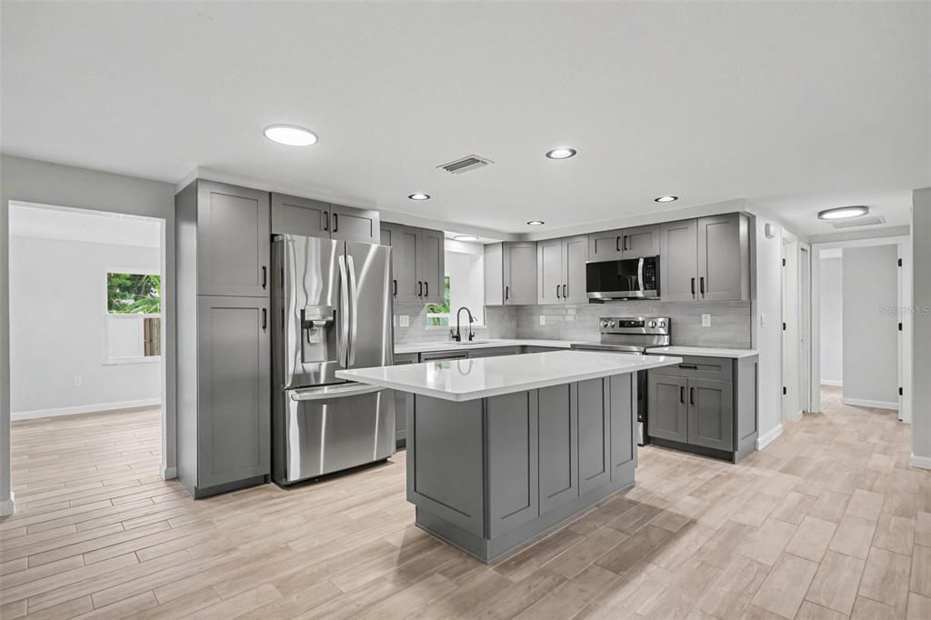 305 Shell Road Venice, FL 34293 - Photo 19 of 44 Gallery Image 19