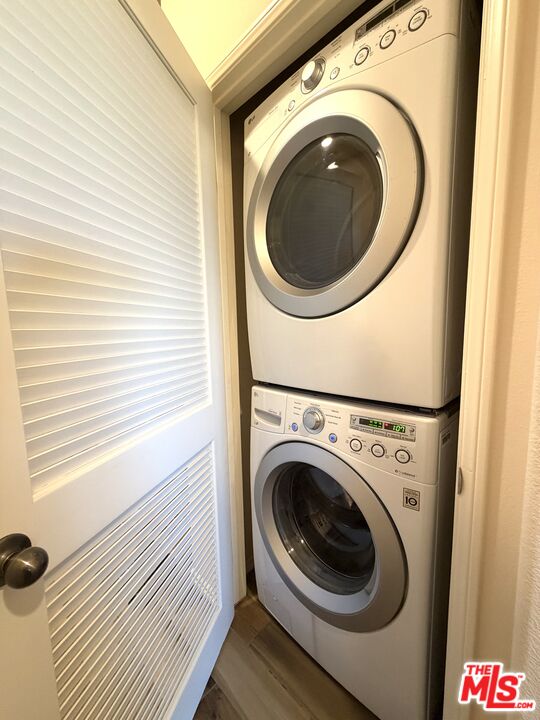 27030 Victoria Lane, Unit 76 Valencia, CA 91355 - Photo 14 of 19 a close up view of a washer and dryer