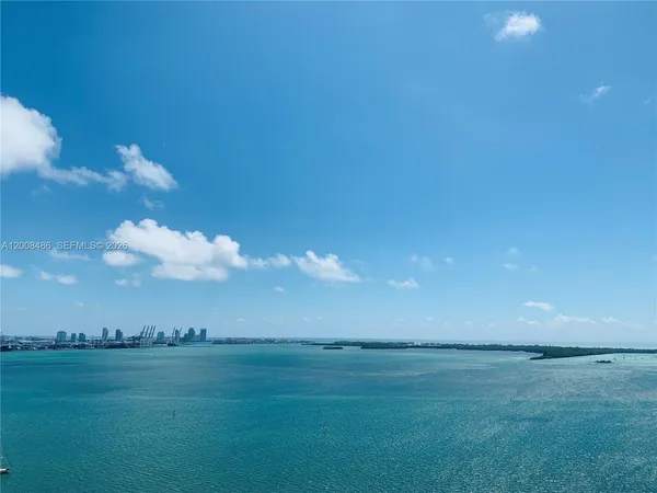 $3,500 | 218 Southeast 14th Street, Unit TS207, Miami, FL 33131