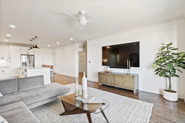 $425,000 | 3517 Windhaven Parkway, Unit 2301, Lewisville, TX 75056