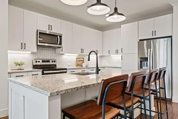 $425,000 | 3517 Windhaven Parkway, Unit 2301, Lewisville, TX 75056