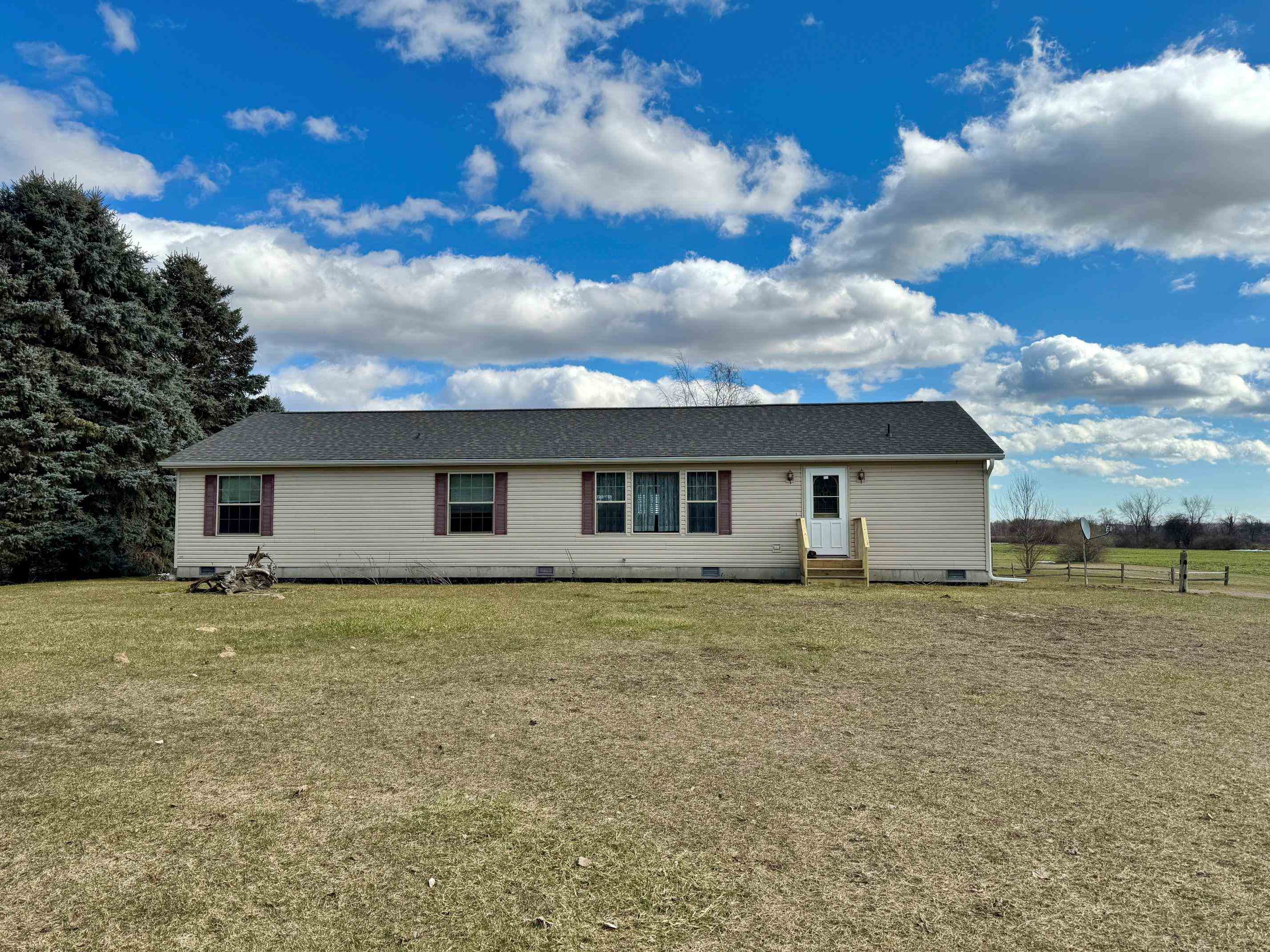 3780 North Garfield Road Pinconning, MI 48650 - Photo 2 of 43