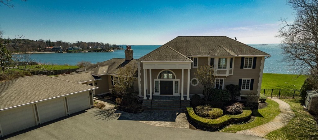 42 Neptune Street Beverly, MA 01915 - Photo 1 of 19