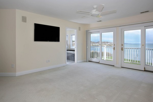 42 Neptune Street Beverly, MA 01915 - Photo 12 of 19