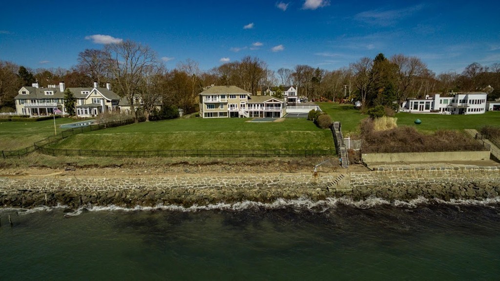 42 Neptune Street Beverly, MA 01915 - Photo 2 of 19