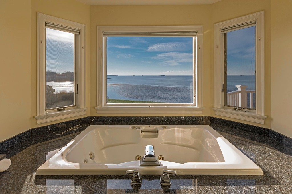 42 Neptune Street Beverly, MA 01915 - Photo 4 of 19