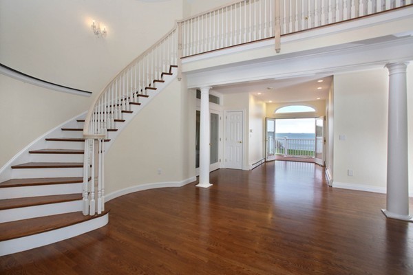 42 Neptune Street Beverly, MA 01915 - Photo 7 of 19