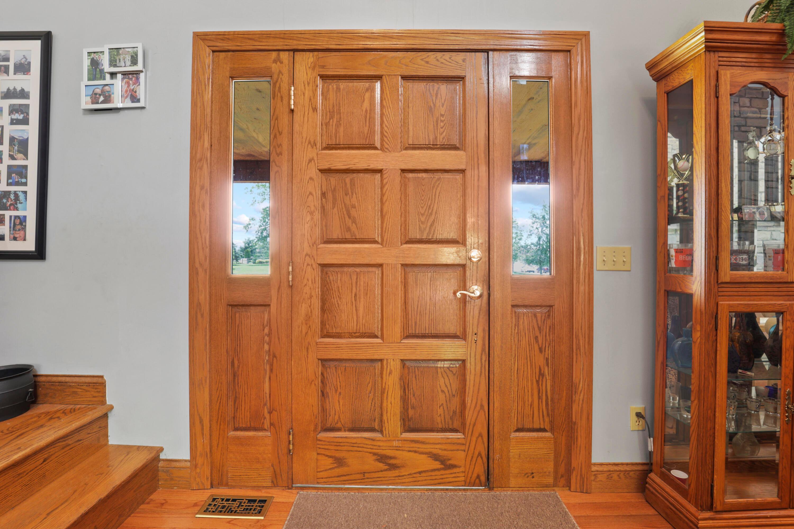 7610 Beecher Road Southwest Pataskala, OH 43062 - Photo 9 of 53 Beecher Rd Foyer