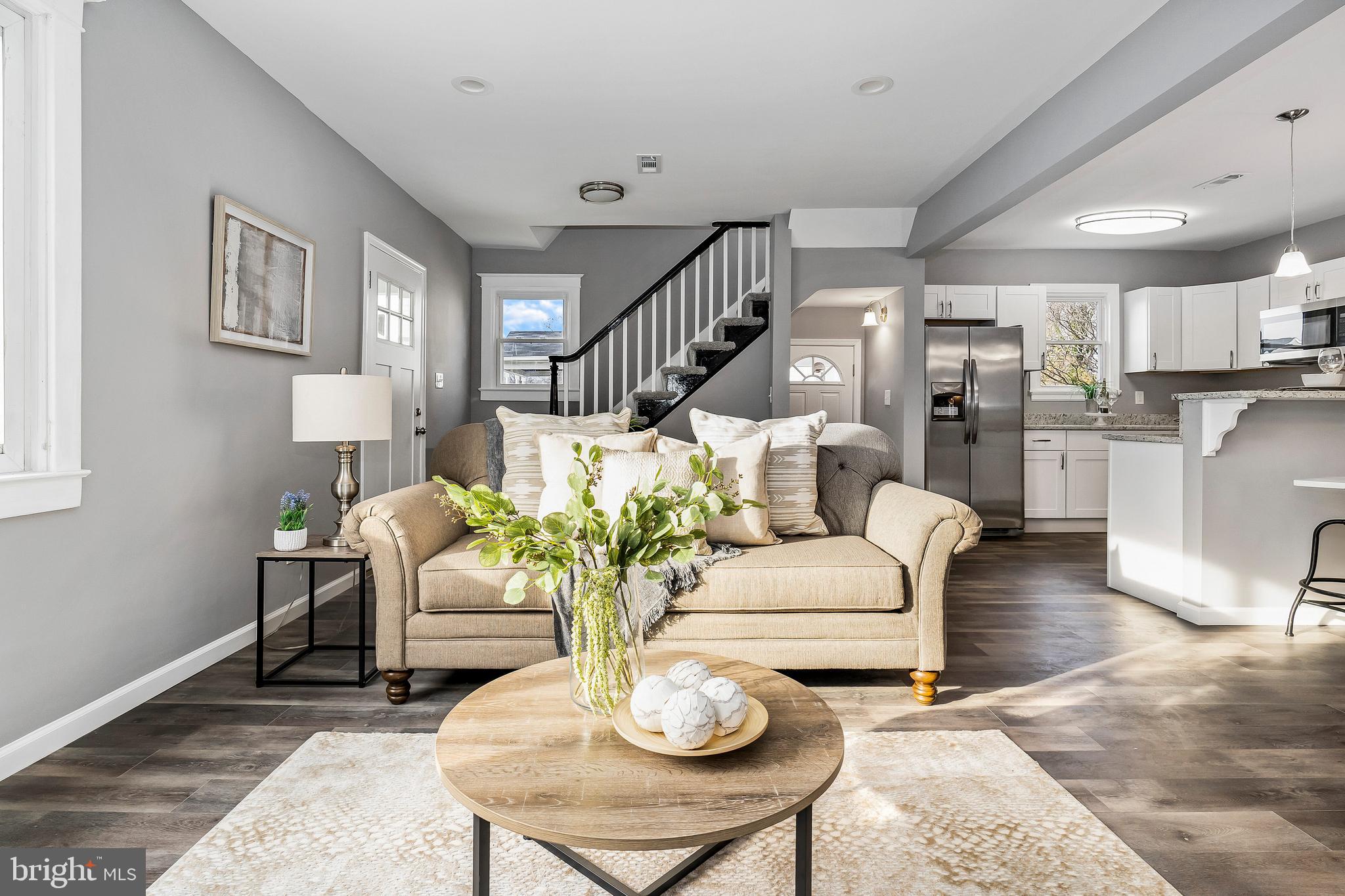 5531 Ashbourne Road Baltimore, MD 21227 - Photo 6 of 49 Living Room