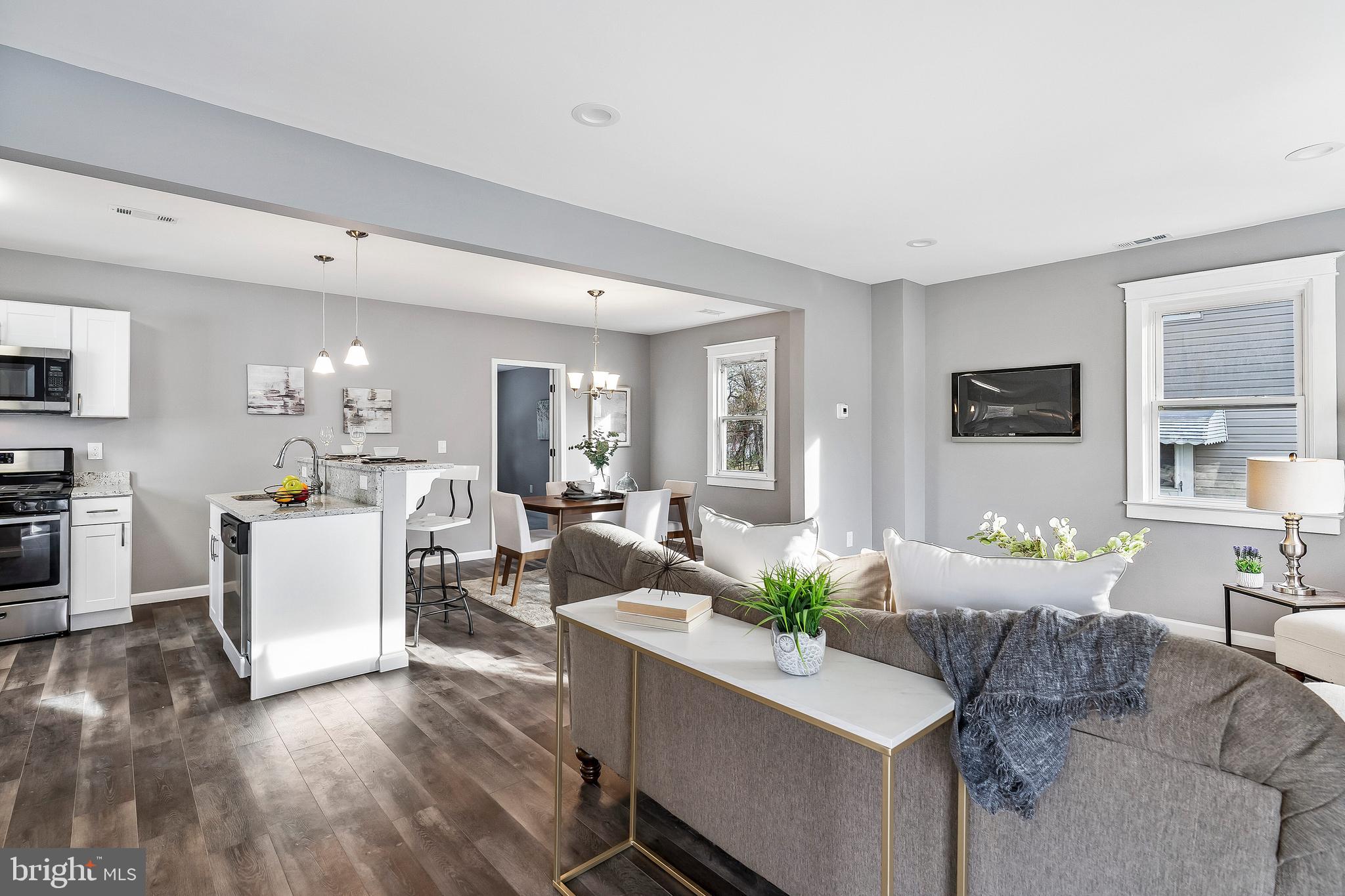 5531 Ashbourne Road Baltimore, MD 21227 - Photo 8 of 49 1st Floor Living/Dining/Kitchen