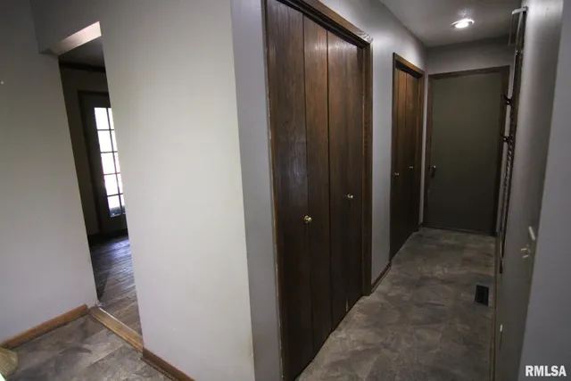 $279,000 | 5 East Timberline Drive, Blue Grass, IA 52726