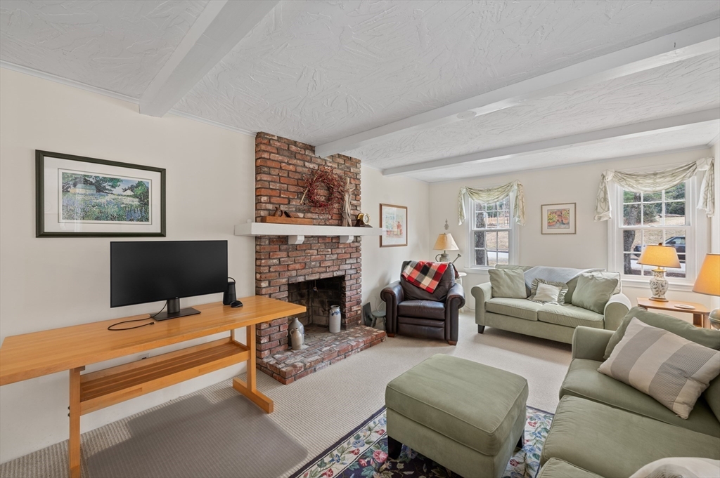 12 Red Coat Road Shrewsbury, MA 01545 - Photo 17 of 42 Gallery Image 17