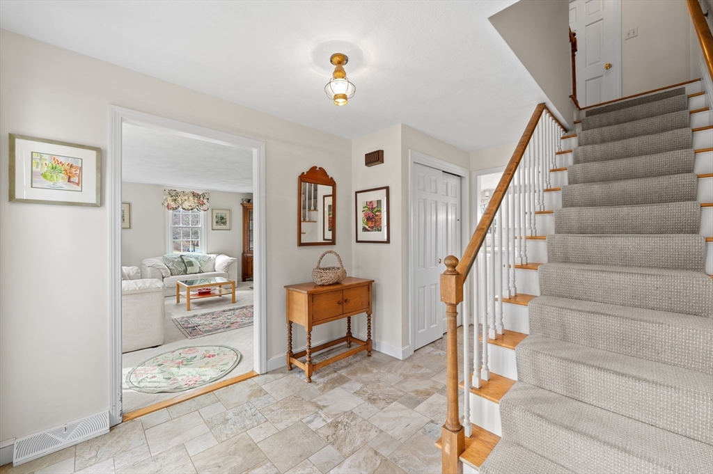 12 Red Coat Road Shrewsbury, MA 01545 - Photo 4 of 42 Gallery Image 4