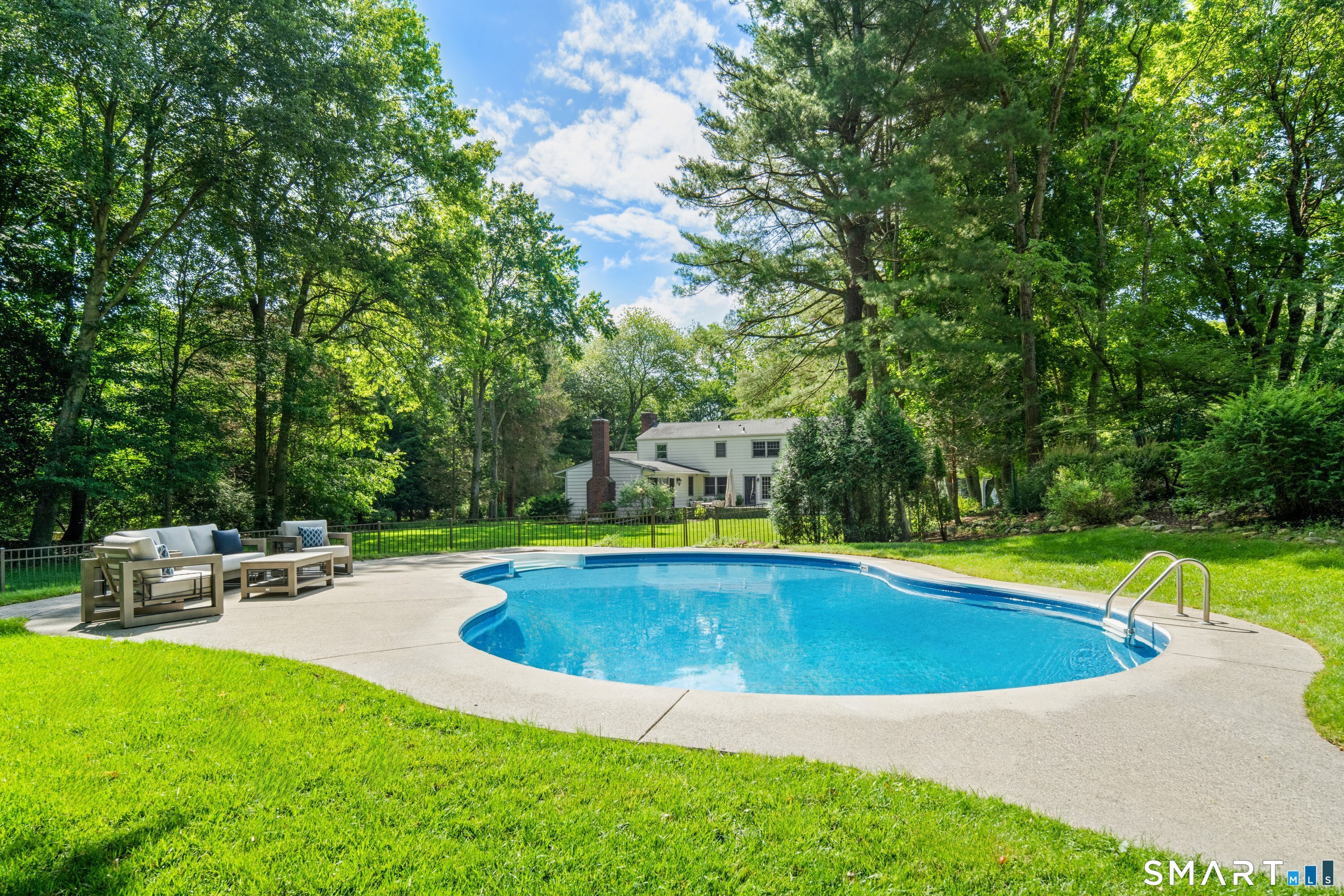 18 Silver Brook Road Westport, CT 06880 - Photo 6 of 12