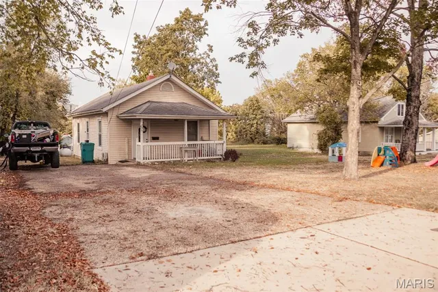 $117,000 | 735 Virginia Mines Road, St. Clair, MO 63077