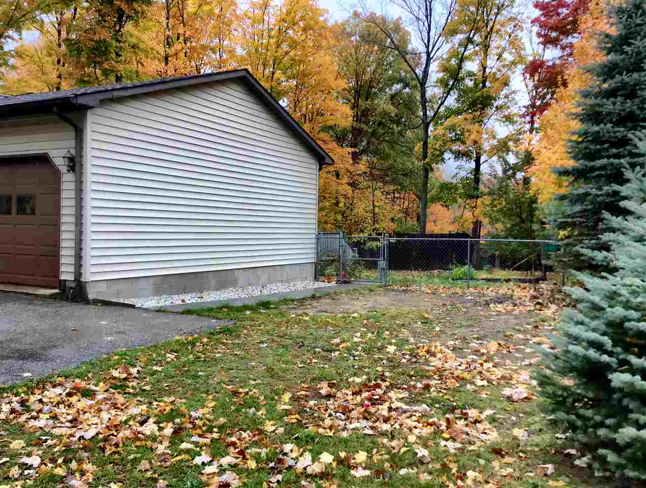 1971 Lardie Road Traverse City, MI 49696 - Photo 37 of 40 1881116-37.JPG