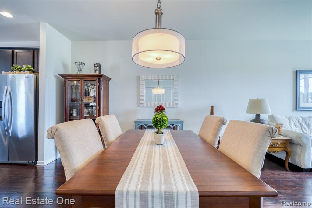 313 Glenhurst Boulevard Rochester Hills, MI 48307 - Photo 5 of 31