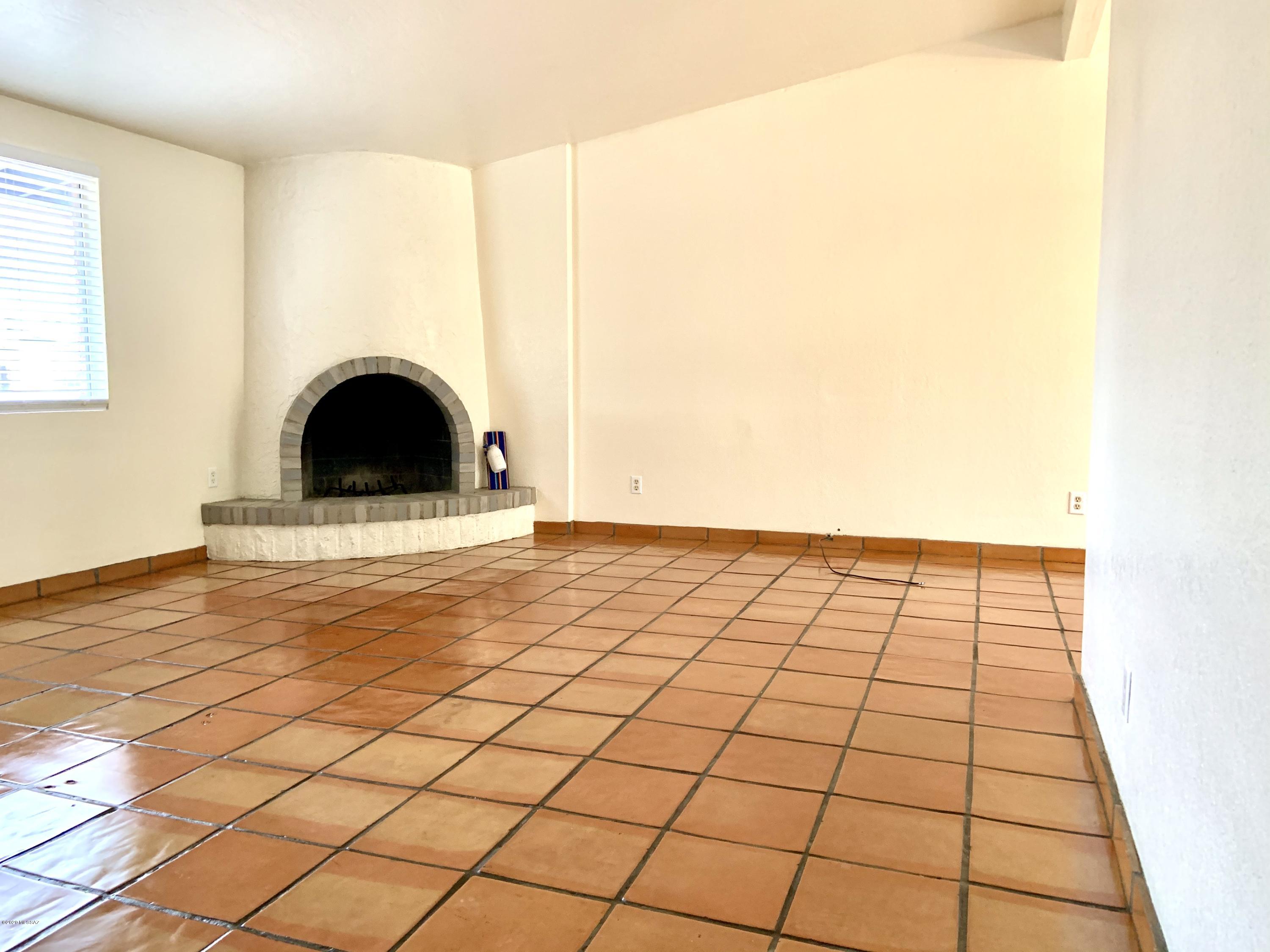 7500 North Rasmussen Avenue Tucson, AZ 85741 - Photo 5 of 36