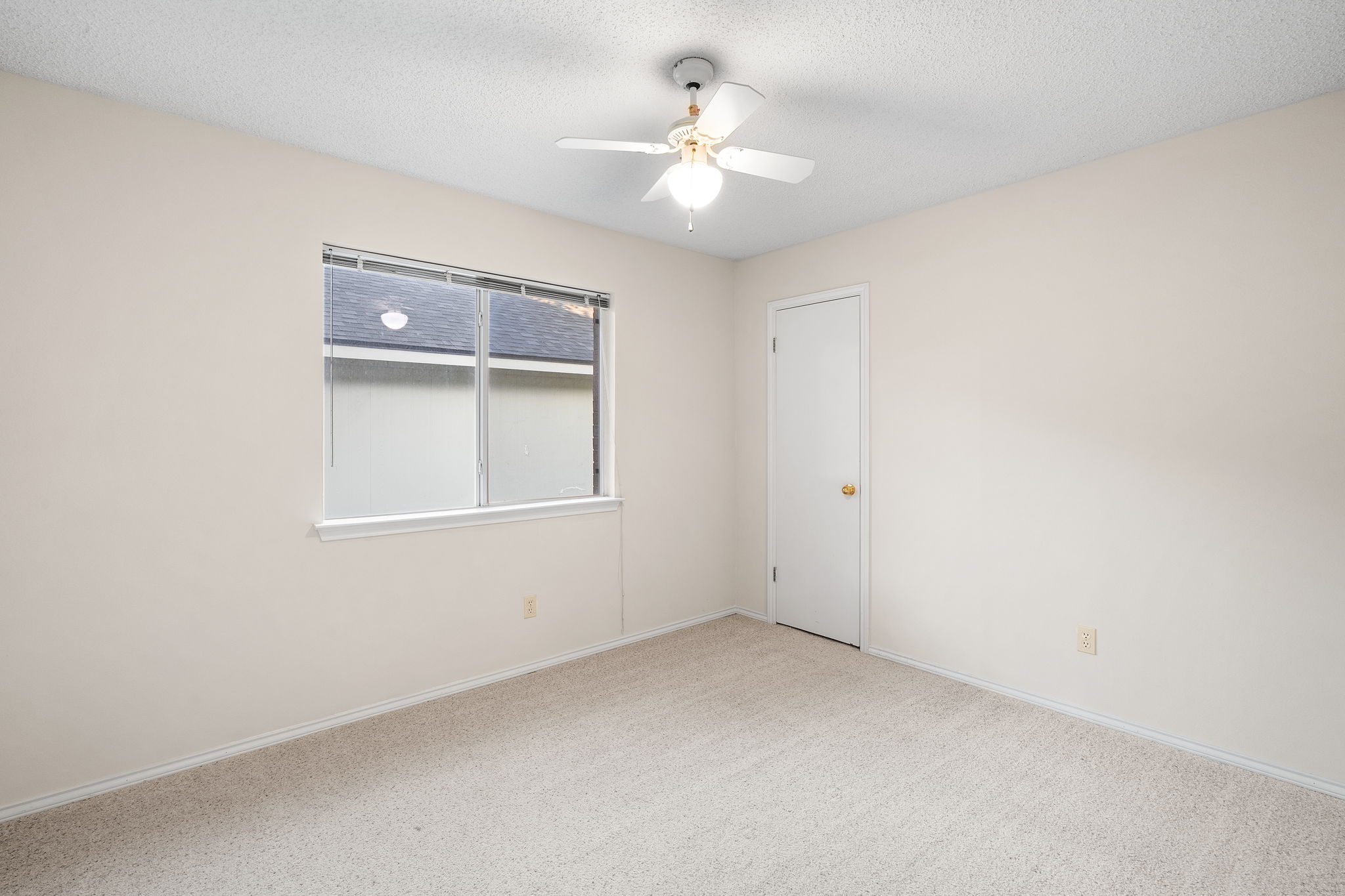 2802 Alexander Drive Leander, TX 78641 - Photo 18 of 29 Secondary bedroom