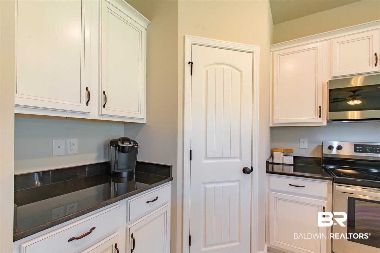 21238 Merlot Loop Silverhill, AL 36576 - Photo 13 of 23 Kitchen