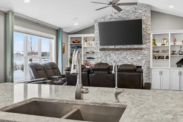 $789,900 | 2226 Laddie Trail, De Pere, WI 54115