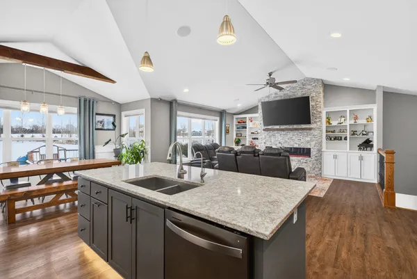 $759,500 | 2226 Laddie Trail, De Pere, WI 54115