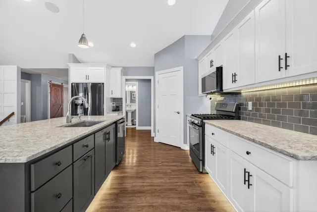 $789,900 | 2226 Laddie Trail, De Pere, WI 54115