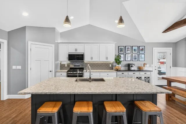 $789,900 | 2226 Laddie Trail, De Pere, WI 54115