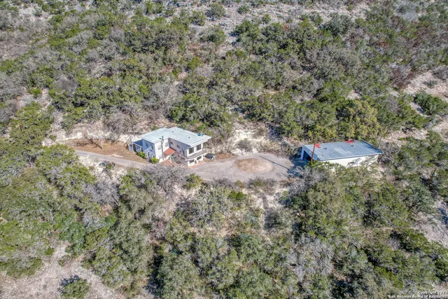 $1,000,000 | 6501 Highway 83, Leakey, TX 78873