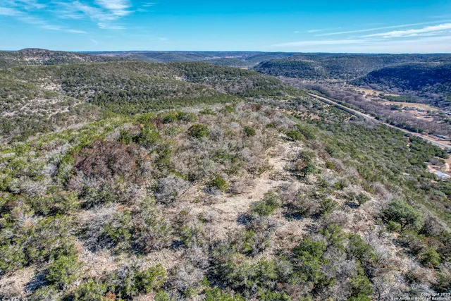 $1,000,000 | 6501 Highway 83, Leakey, TX 78873