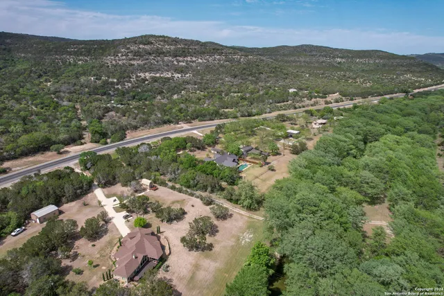 $1,000,000 | 6501 Highway 83, Leakey, TX 78873