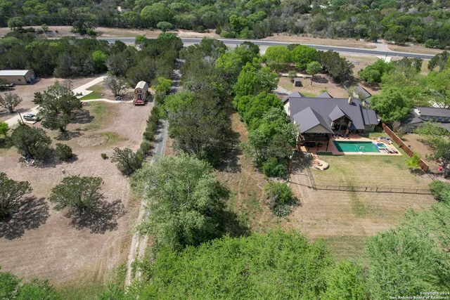 $1,000,000 | 6501 Highway 83, Leakey, TX 78873