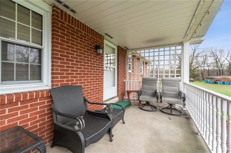 194 Flowers Road New Alexandria, PA 15670 - Photo 2 of 35 Gallery Image 2