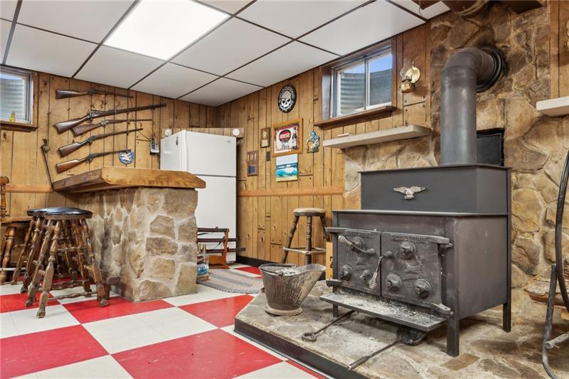 194 Flowers Road New Alexandria, PA 15670 - Photo 21 of 35 Gallery Image 21