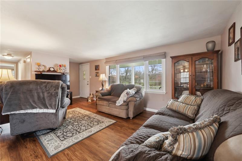 194 Flowers Road New Alexandria, PA 15670 - Photo 3 of 35 Gallery Image 3