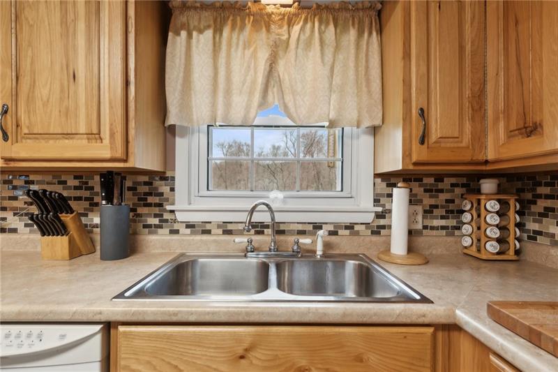 194 Flowers Road New Alexandria, PA 15670 - Photo 9 of 35 Gallery Image 9