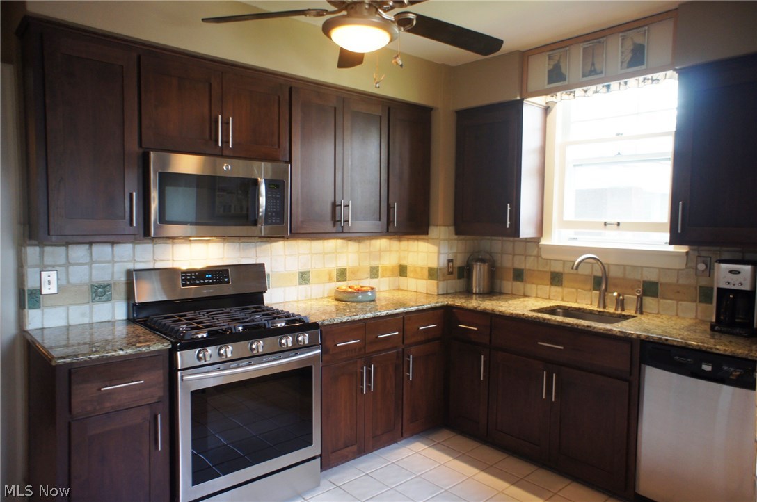 1601 Rydalmount Road Cleveland Heights, OH 44118 - Photo 13 of 33