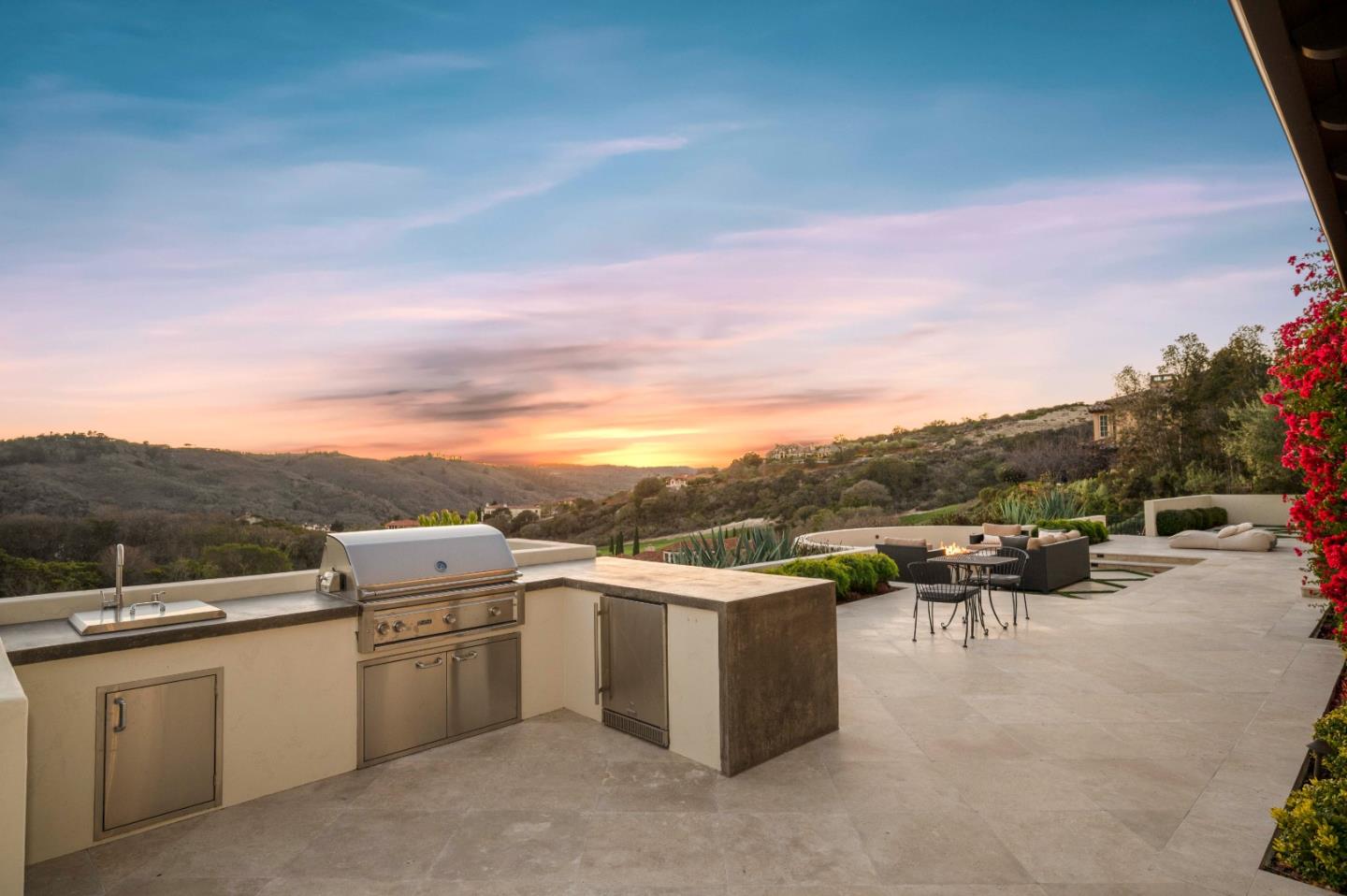 700 Tesoro Road Monterey, CA 93940 - Photo 41 of 47 a view of a terrace with a television
