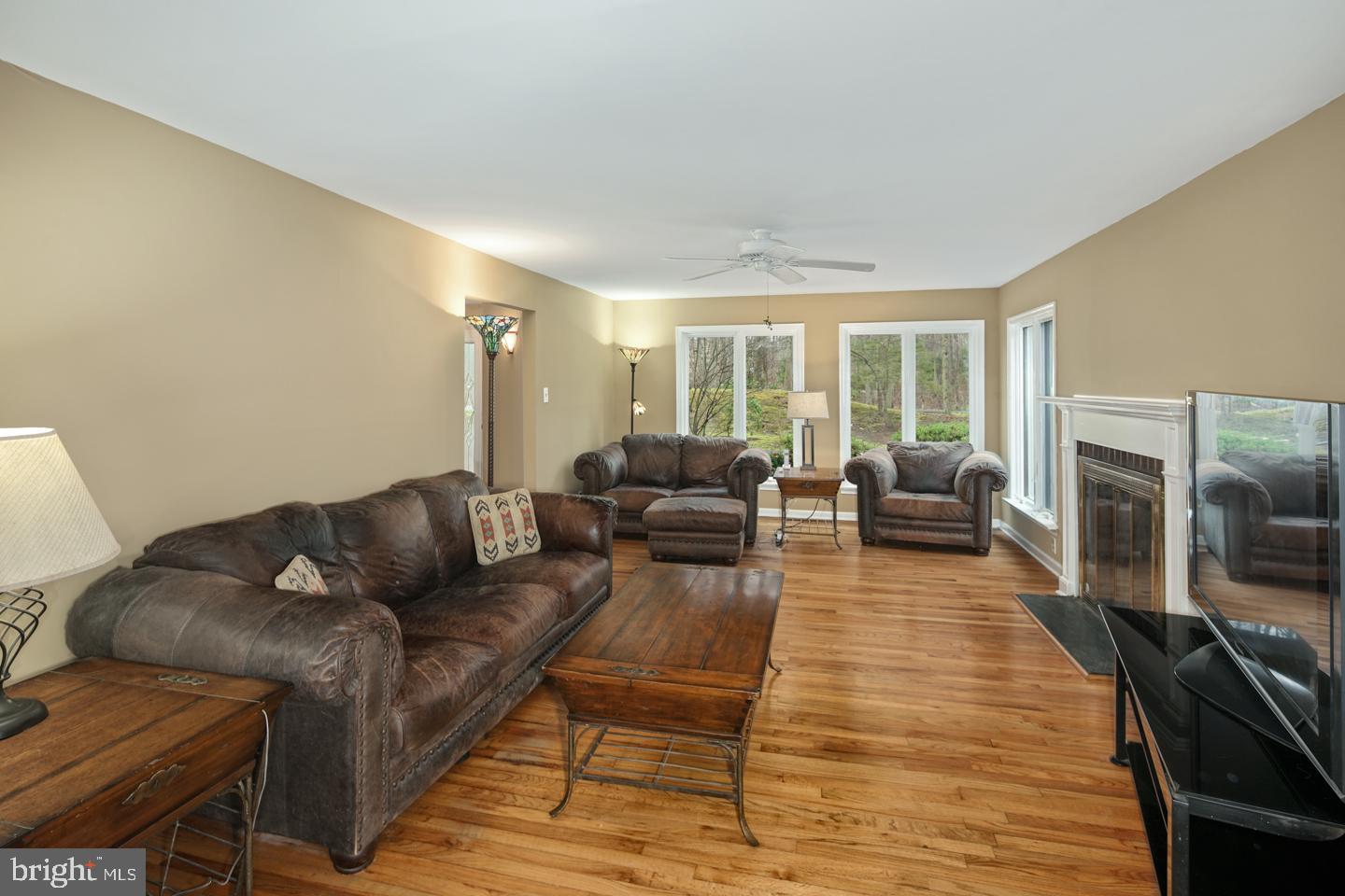 915 Monroeville Road Mullica Hill, NJ 08062 - Photo 13 of 35 Formal Living Room