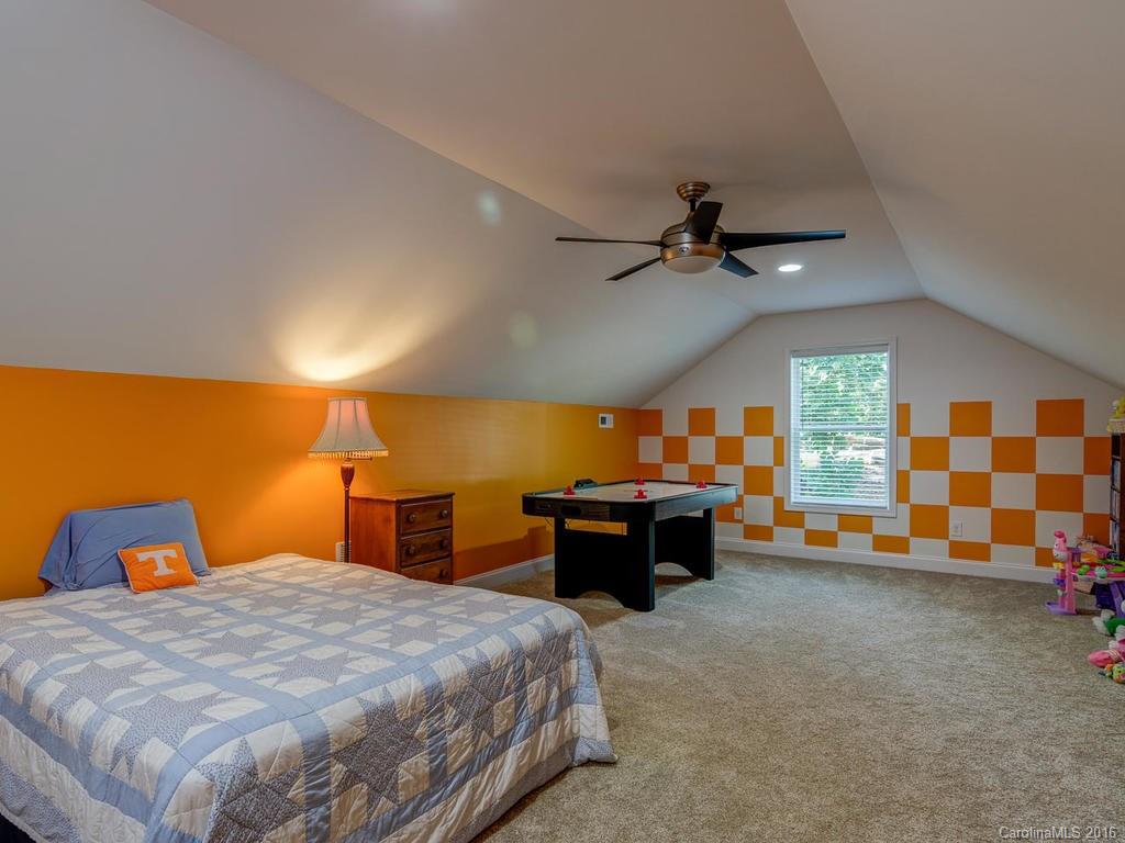 139 Fairmont Road Candler, NC 28715 - Photo 14 of 23 Gallery Image 14