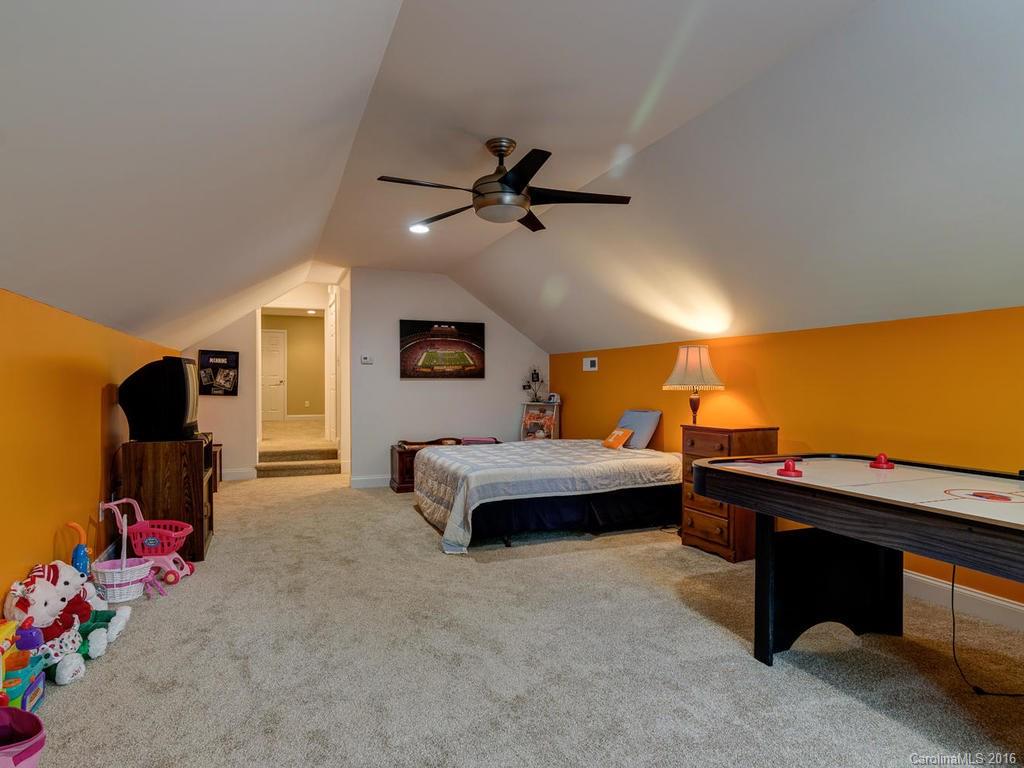 139 Fairmont Road Candler, NC 28715 - Photo 15 of 23 Gallery Image 15