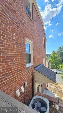$579,000 | 3723 South Kemper Road, Arlington, VA 22206