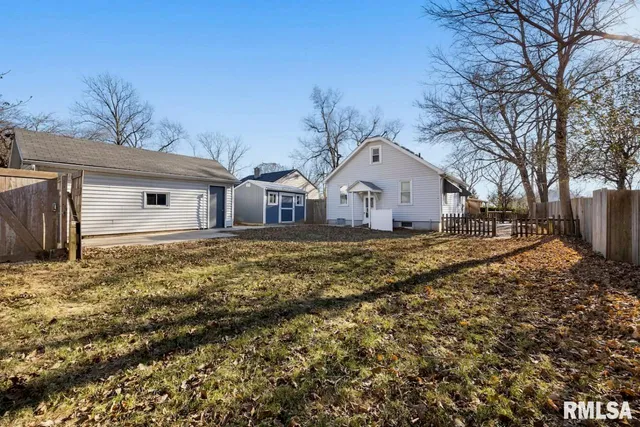 $200,000 | 513 East Moneta Avenue, Peoria Heights, IL 61616