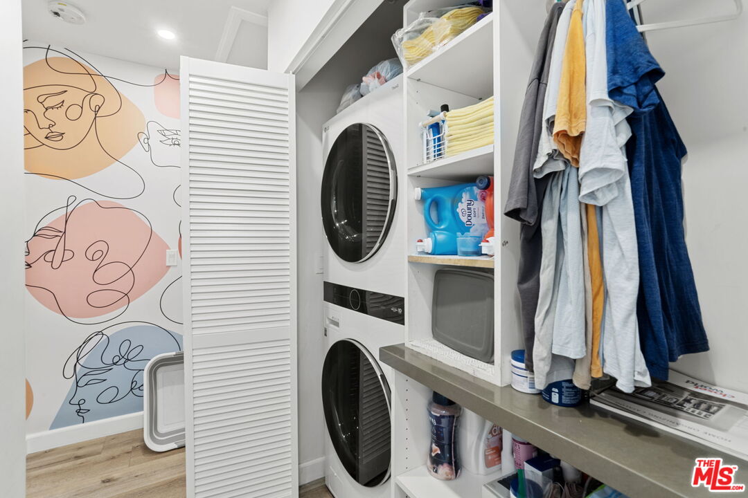 11038 Blix Street North Hollywood, CA 91602 - Photo 13 of 35